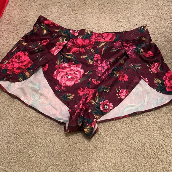 NWT Victoria Secrets satin slit shorts ruby wine grand blossom - Picture 2 of 3